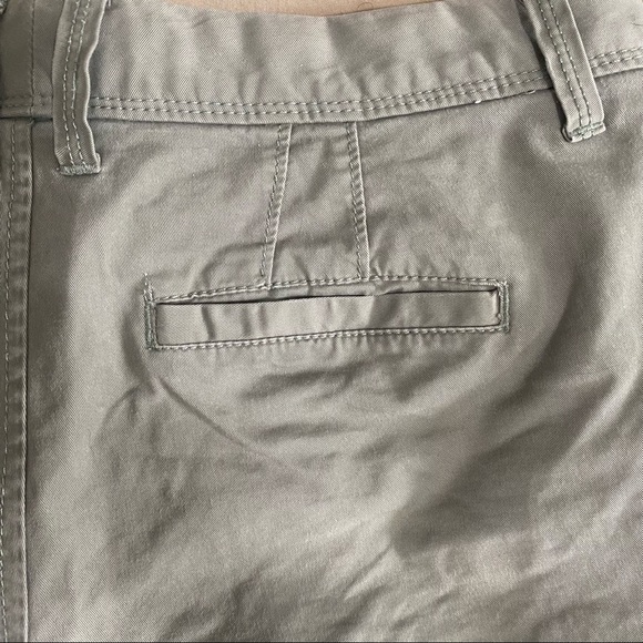 3 for $30 Old Navy Perfect Shorts - Picture 5 of 13